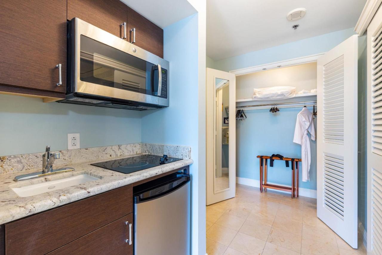 Lovely Deluxe Unit Located At Ritz Carlton - Key Biscayne! Ferienhaus